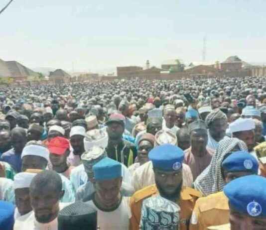 Thousands Attend Funeral of JIBWIS Deputy National Chair – Photos thousands-attend-funeral-of-jbws-deputy-national-chair-photos