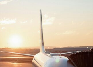 Key Moments: How Delta Flight DL275 Was Skillfully Diverted at LAX Delta Flight DL275 diverted, DL275 LAX diversion, Delta emergency landing LAX, DL275 flight update, Delta diverted flight news, DL275 incident report, LAX airport flight diversion