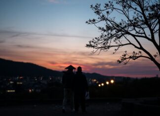 The Intersection of Technology and Tradition: Tracking Sunrise in the Digital Age The Intersection of Technology and Tradition: Tracking Sunrise in the Digital Age